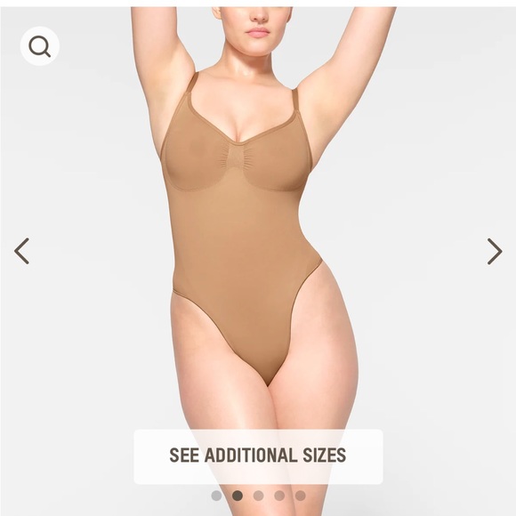 SKIMS SEAMLESS SCULPT THONG BODYSUIT - Picture 4 of 5